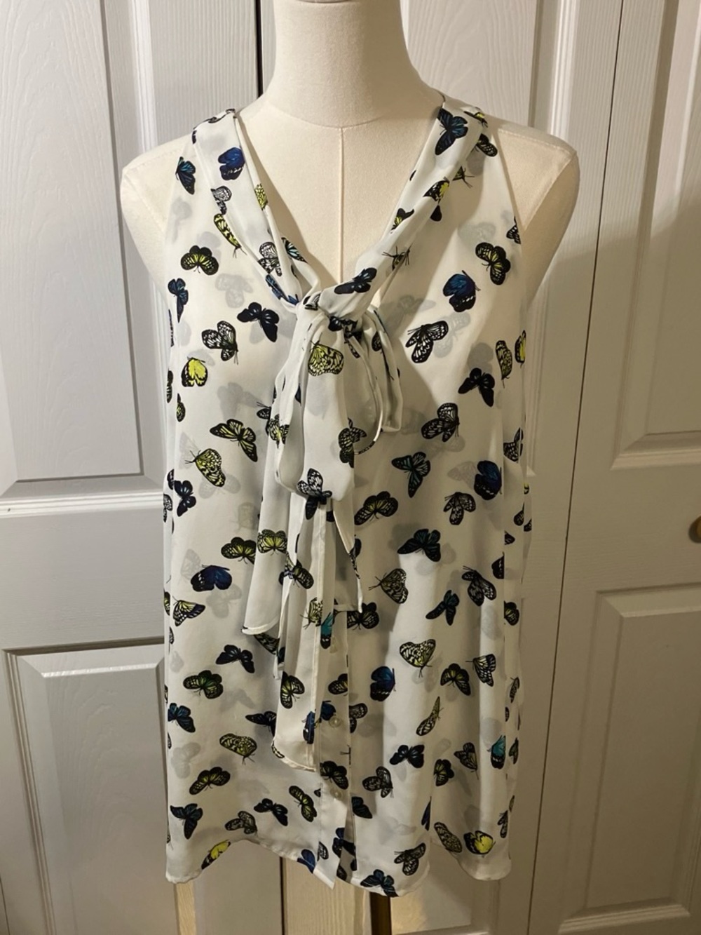 Worthington White Butterfly Print Tie-Neck Blouse